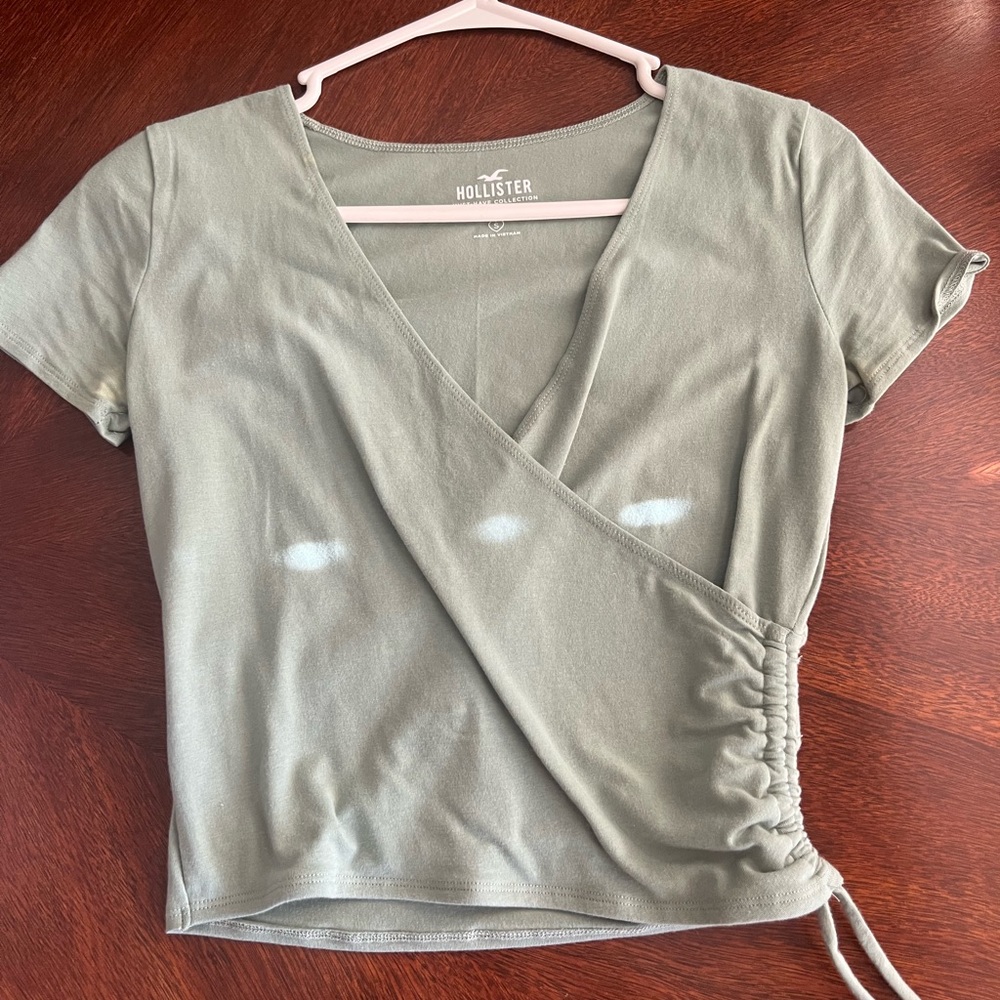 Hollister T-Shirt